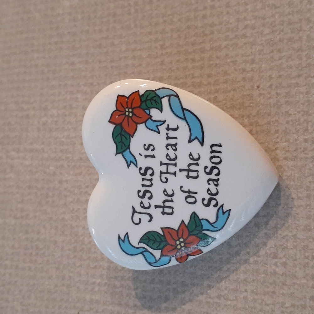 Jesus Is The Heart Of The Season Ceramic Christmas Pin Badge Lapel